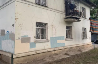 -3 комн. под ремонт фасад 1/2-