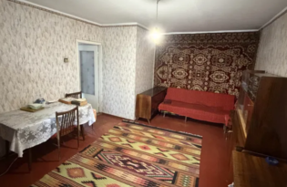 -1 комн 29.5т 39 кв м Бочарова 13 эт 4/16-