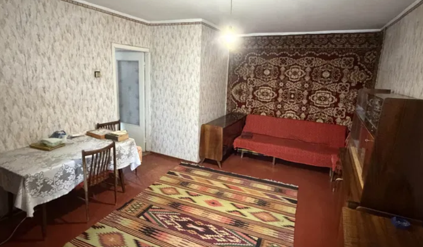 -1 комн 29.5т 39 кв м Бочарова 13 эт 4/16- фото 1
