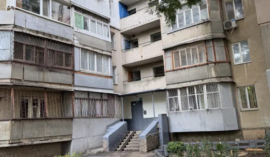 -1 комн 29.5т 39 кв м Бочарова 13 эт 4/16- фото 8
