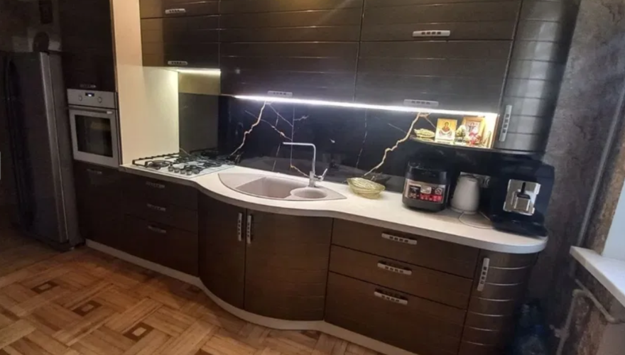 *4 комн 127т 76 кв м 6 станция БФ эт 2/9* фото 1