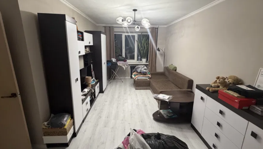 -3 комн 60т 60 кв м Королёва/Инглези (клюшка) эт 2/9- фото 1