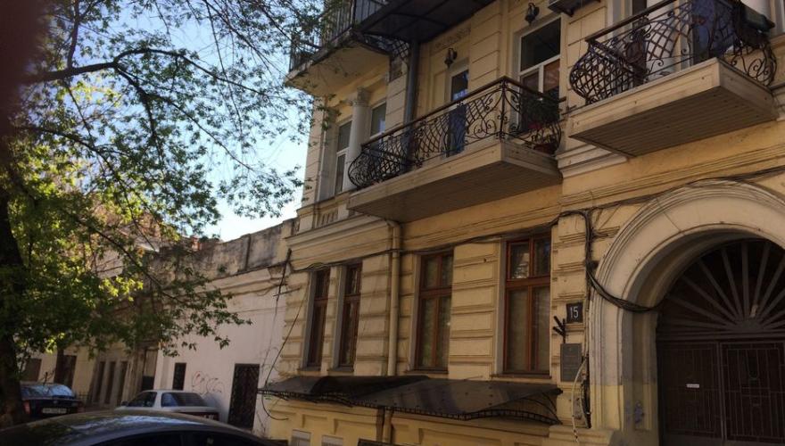 Продам Красивую квартиру в центре города,три балкона.  фото 8